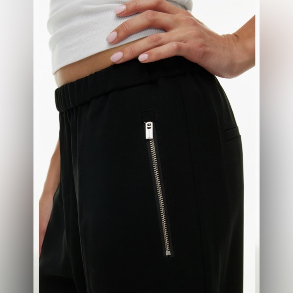 Aritzia Babaton Crossroad Pants Size Medium (Fits Like Large) Crepe Joggers - Picture 2 of 6
